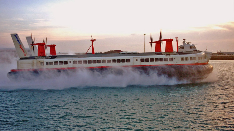 Illustration for article titled An Illustrated History of the Hovercraft